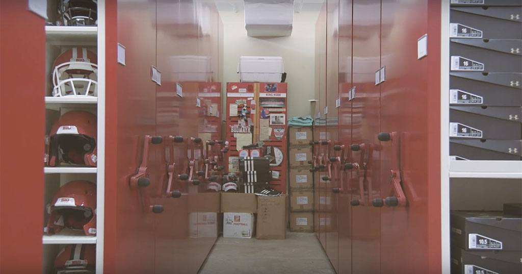 Rangement de casques pour l'Université du Wisconsin Badgers.