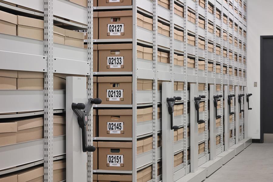 Rangement pour bo&#238;tes d&#39;archives de la police.